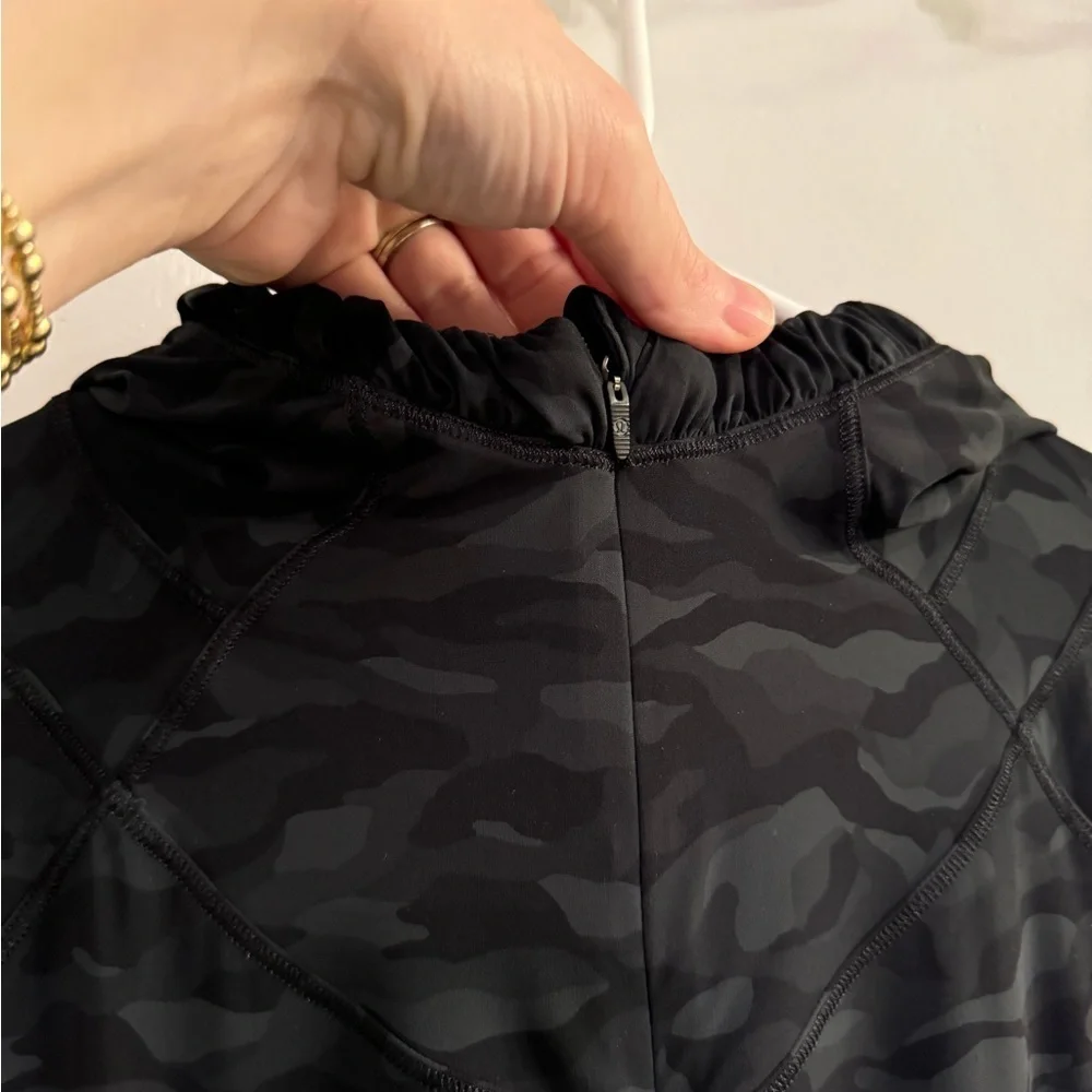 Lululemon Water Bound Hoodie Sequoia Camo Print Deep Coal Black
